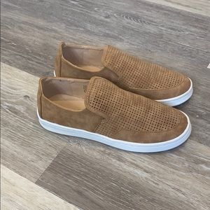 NWOT Tan size 6 slip on sneakers